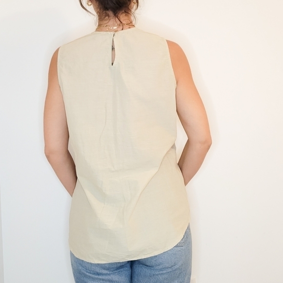 Wemen's Unique Spectrum Blouse Baige Color Size M Embroidered Front - Picture 2 of 4